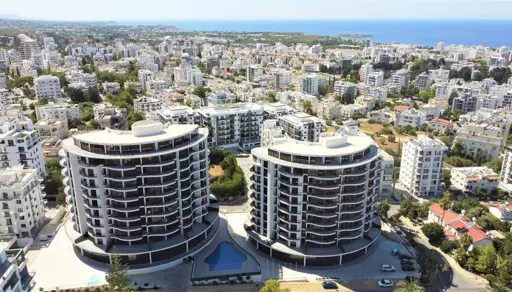 Bergblick-Wohnung (2 Zimmer, 1 Bad) mit Ausblick auf das Meer und Balkon in Nordzypern-Girne