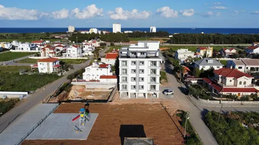 Klimatisierte Meerblick-Eigentumswohnung (2 Zimmer, 1 Bad) mit Balkon in Nordzypern-Yeni Bogazici