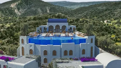 Недвижимость для пожилых людей с панорамным видом на горы (1 комната, 1 ванная комната) с видом на море в Каяларе на Северном Кипре