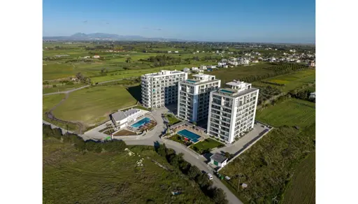 Strandnahe Eigentumswohnung mit Berg-Panorama und Ausblick auf das Meer in Nordzypern-Gaziveren