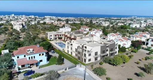 Mountain panorama real estate (2 rooms, 1 bathroom) with balcony and pool in Northern Cyprus Girne