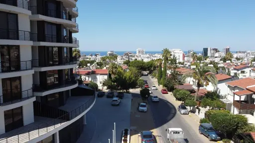 Air-conditioned commerce real estate (71 m²) with mountain view and perspective on the sea in Northern Cyprus Girne